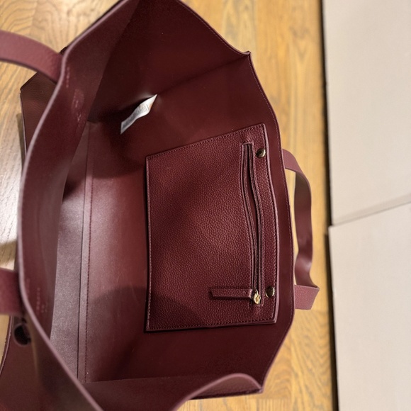 Rachel Zoe Burgundy Tote bag with small removable pouch - Picture 5 of 5